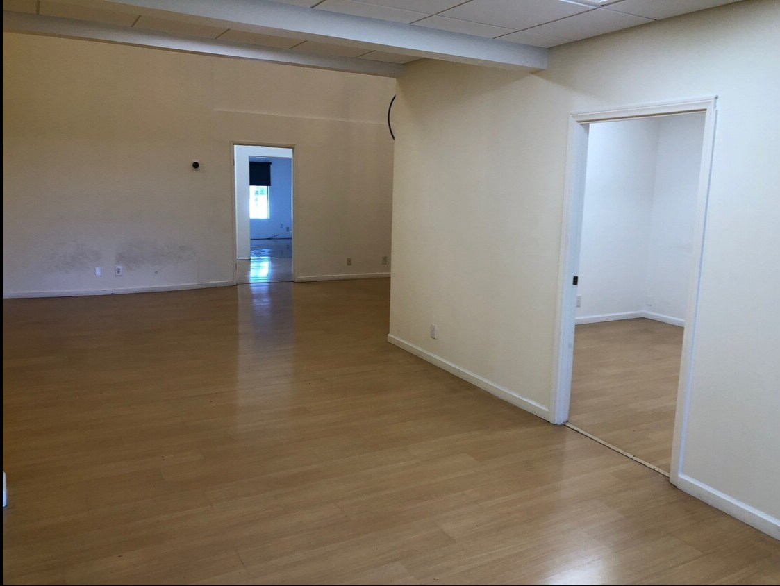 4515 Van Nuys Blvd, Sherman Oaks, CA for lease Interior Photo- Image 1 of 10