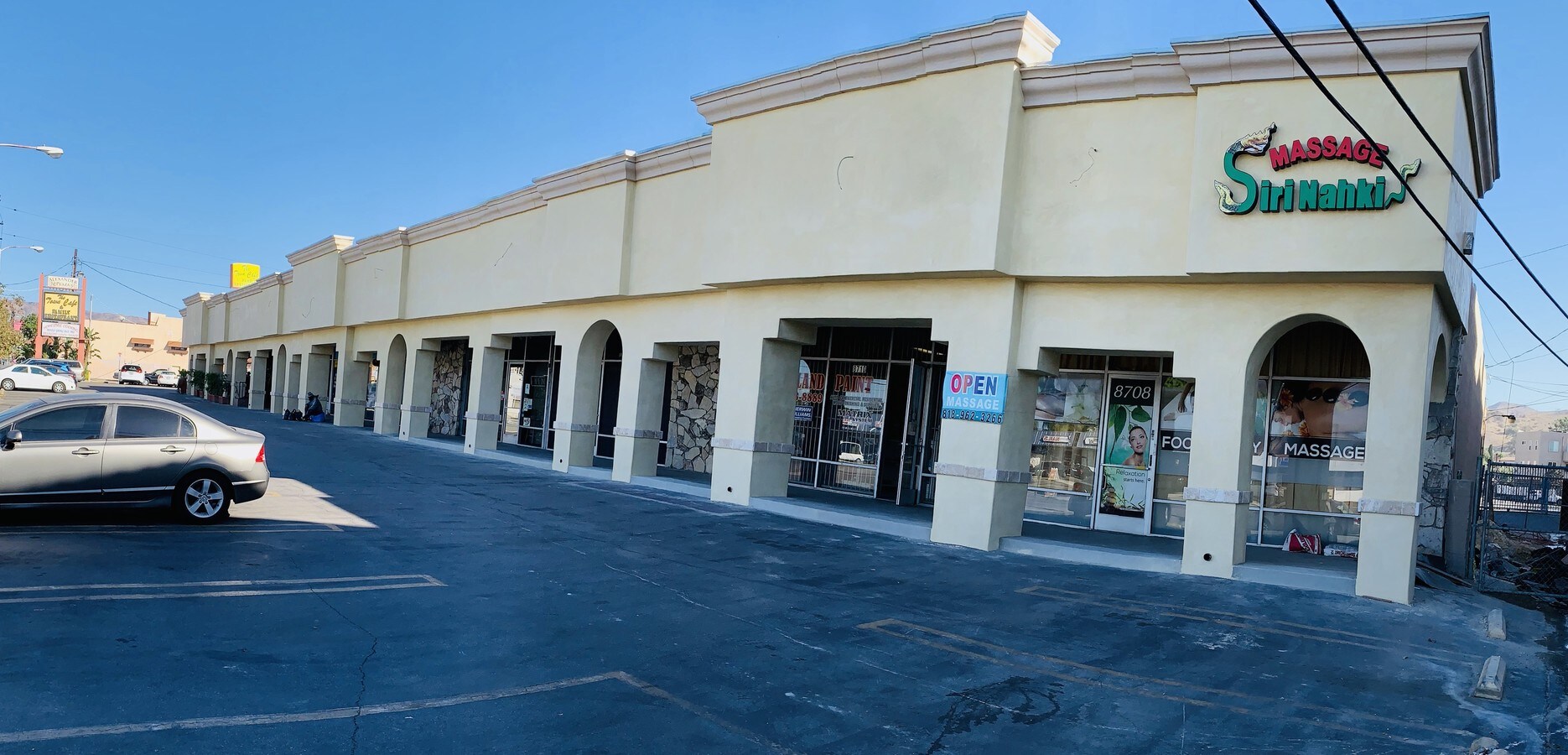 87168720 Sunland Blvd, Sun Valley, CA 91352