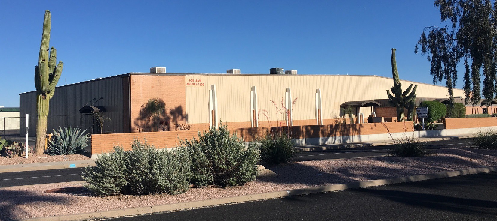 4753 E Falcon Dr, Mesa, AZ 85215