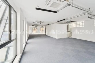 14-18 Rue Chartran, Neuilly-sur-Seine for lease Interior Photo- Image 2 of 9