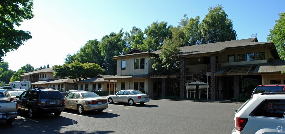 895 Country Club Rd, Eugene, OR for sale - Primary Photo - Image 1 of 1