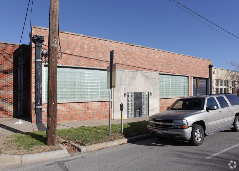 2919 Canton St, Dallas, TX for lease - Building Photo - Image 2 of 9