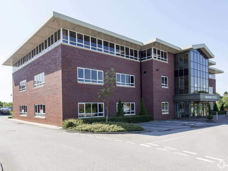 Springwood Way, Macclesfield for sale - Primary Photo - Image 1 of 1