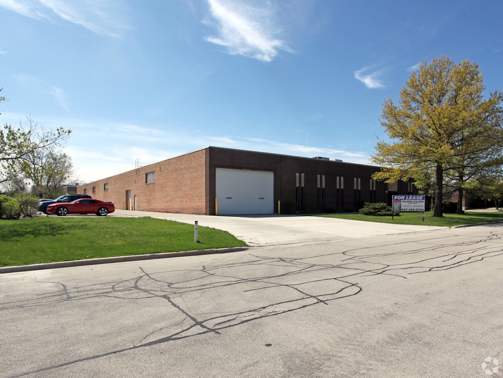 181 Shore Ct, Burr Ridge, IL for sale Primary Photo- Image 1 of 1