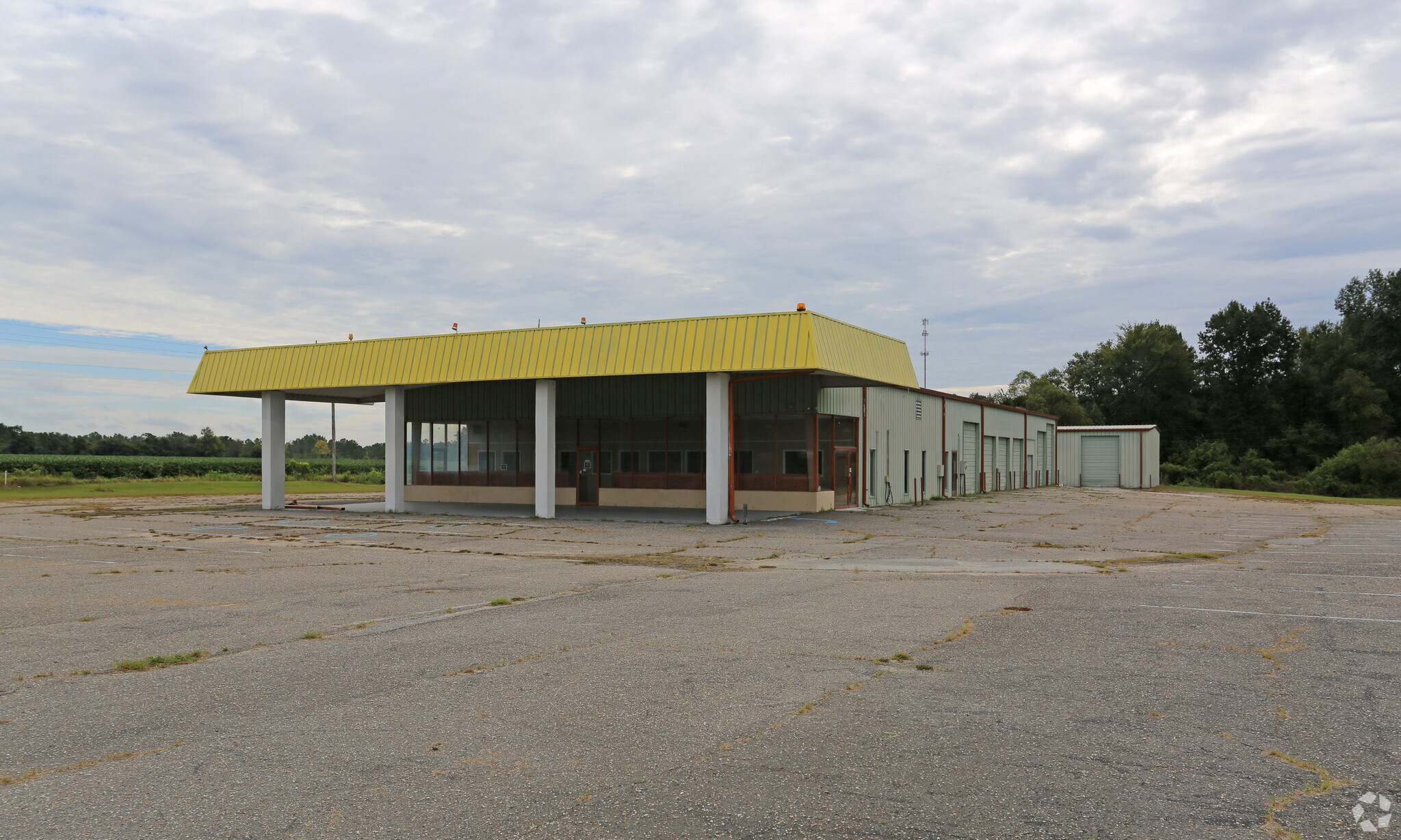 1985 A M Nash Rd, Manning, SC for sale Primary Photo- Image 1 of 1