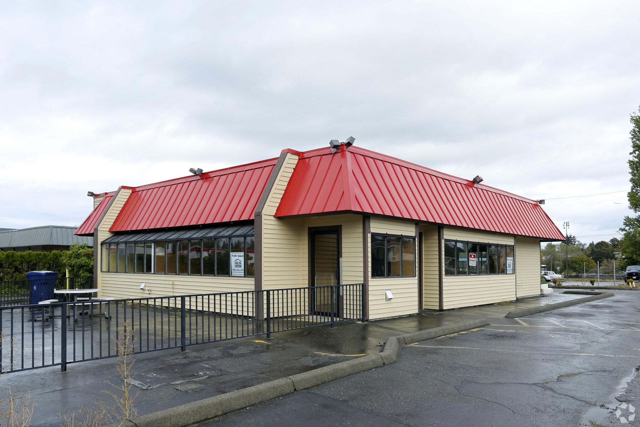 10256 16th Ave SW, Seattle, WA for lease Building Photo- Image 1 of 4