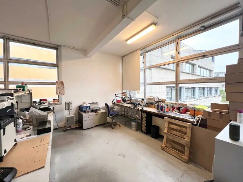 Rue Georges Auric, Paris for lease - Interior Photo - Image 1 of 5