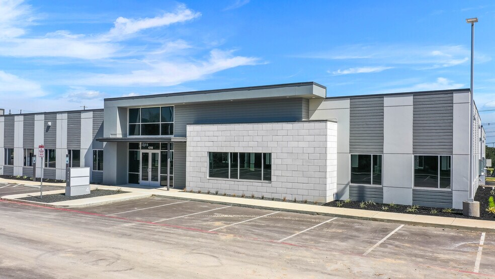 4318 De Zavala Rd, San Antonio, TX for sale - Building Photo - Image 1 of 1