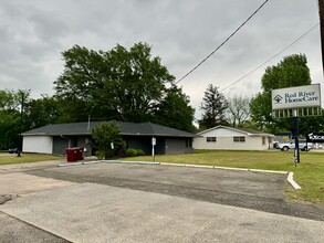 3185 Lamar Ave, Paris, TX for lease Building Photo- Image 1 of 16