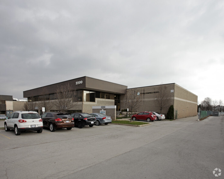 2200 Speers Rd, Oakville, ON for lease - Primary Photo - Image 1 of 2