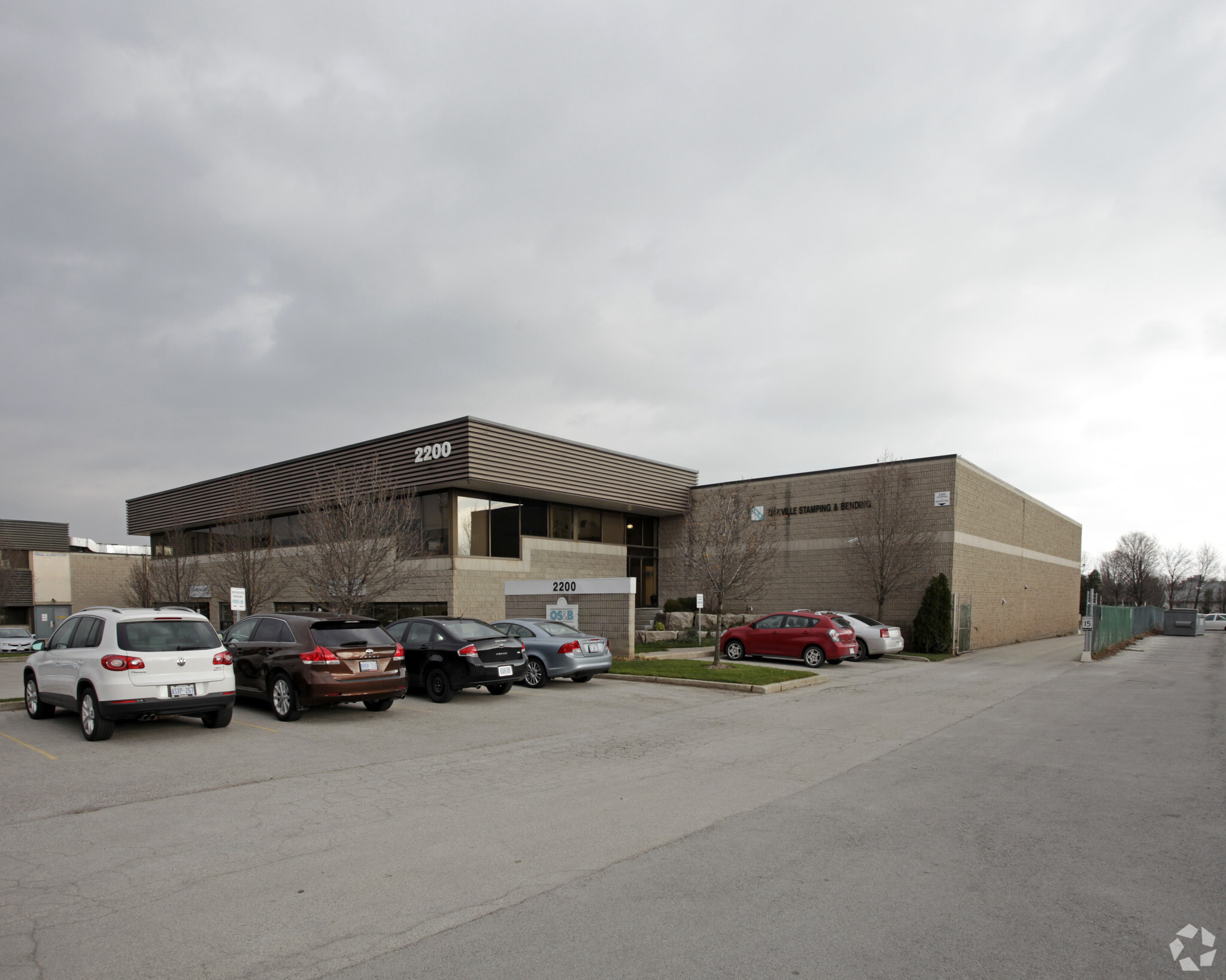 2200 Speers Rd, Oakville, ON for lease Primary Photo- Image 1 of 3