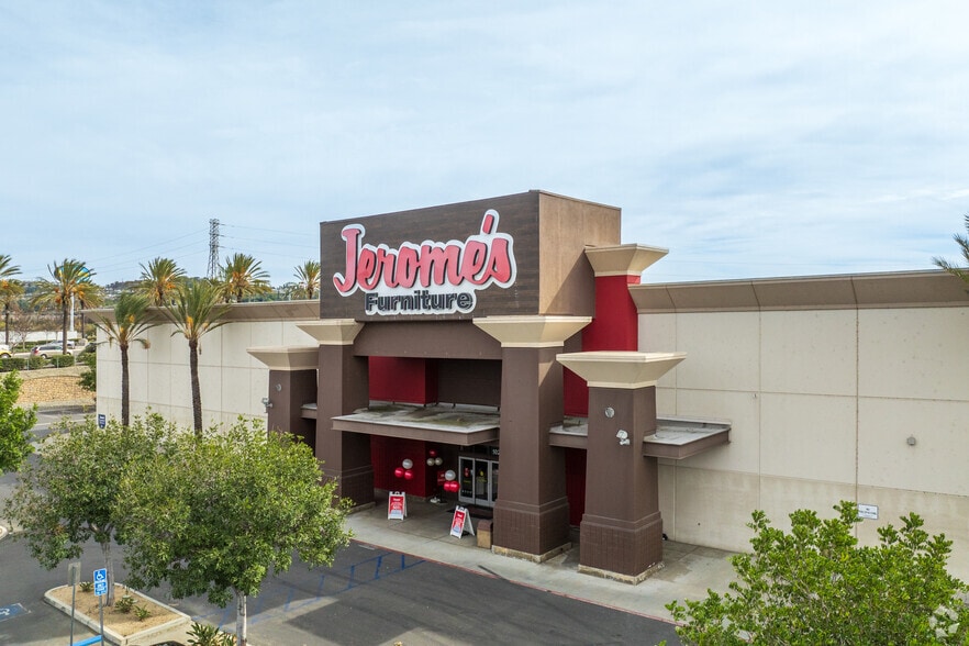 1011-1021 N Tustin Ave, Anaheim, CA for lease - Building Photo - Image 3 of 5