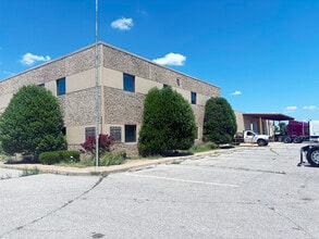5801 SW 11th St, Oklahoma City, OK for lease Interior Photo- Image 2 of 15