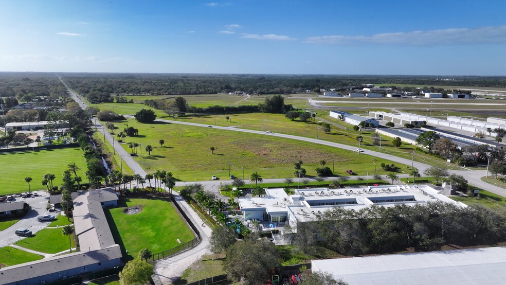 3701 Aviation Blvd, Vero Beach, FL for sale - Aerial - Image 3 of 7