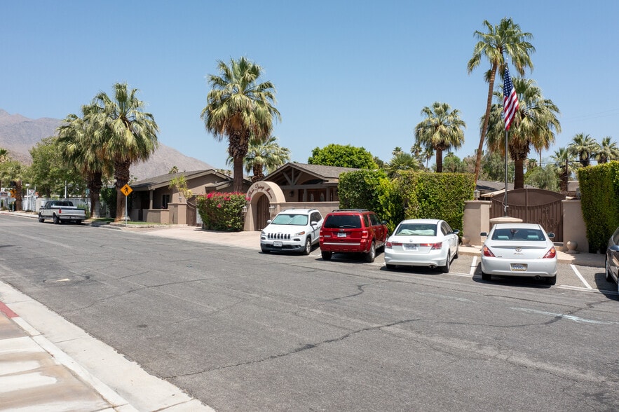 486 E Mel Ave, Palm Springs, CA for sale - Building Photo - Image 3 of 9
