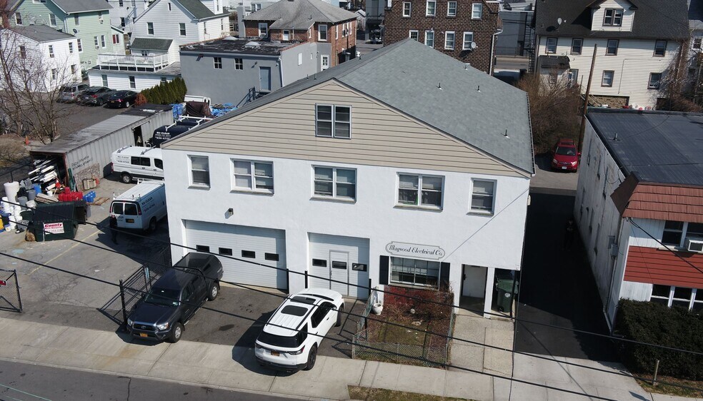 13 Bent Ave Port Chester Ny 10573 Multifamily For Sale Loopnet Com