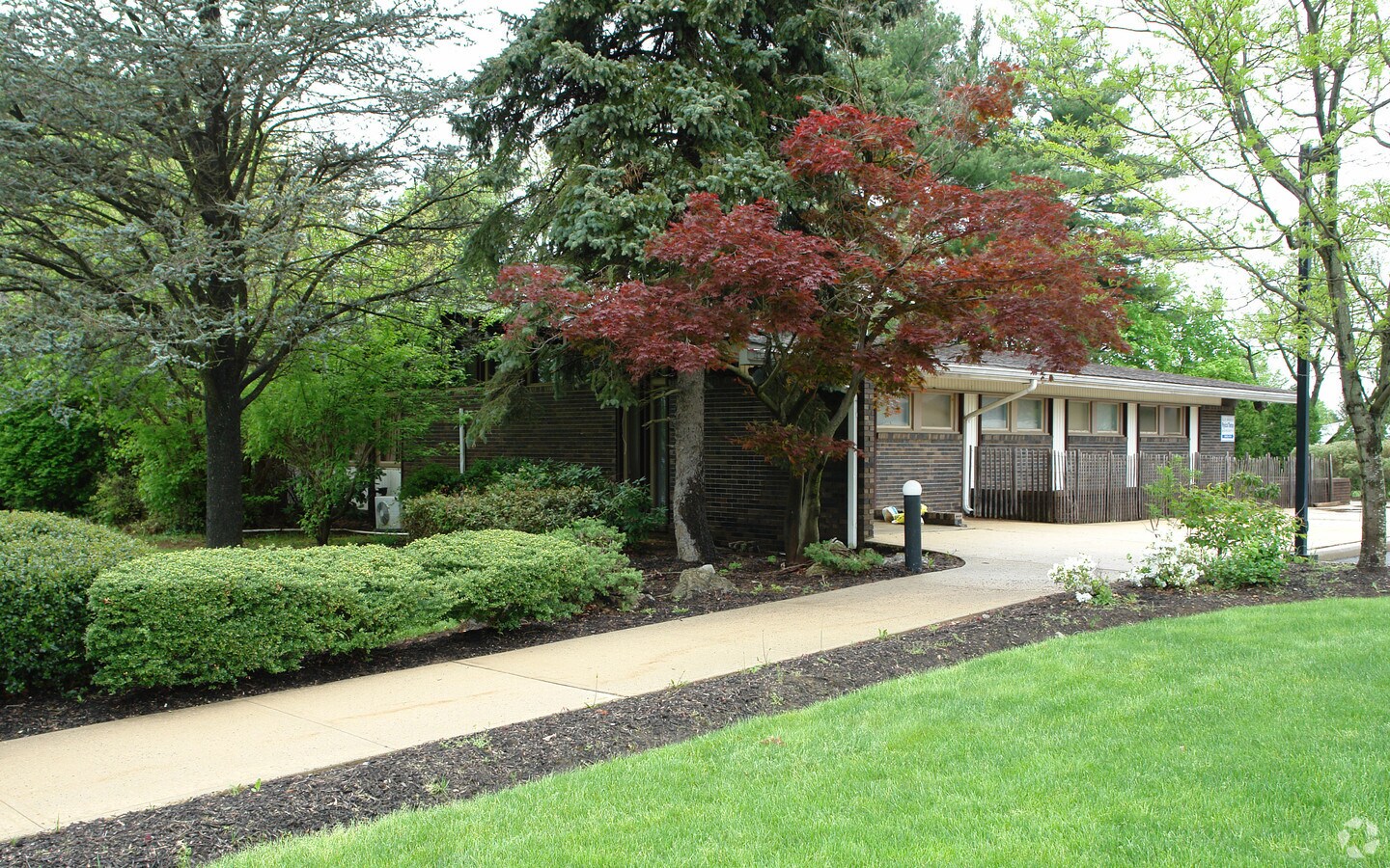 50 Throckmorton Ln, Old Bridge, NJ 08857