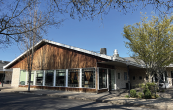 2805-2849 Oak St, Eugene, OR for lease Building Photo- Image 1 of 4