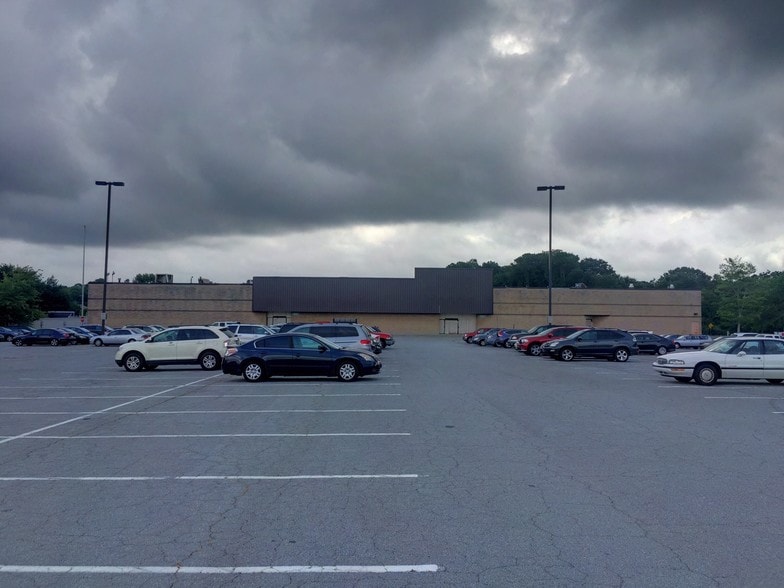 1475 E Park Place Blvd, Stone Mountain, GA for lease - Building Photo - Image 2 of 4