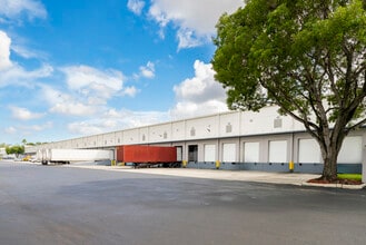 9905 NW 17th St, Miami, FL for lease Building Photo- Image 2 of 3