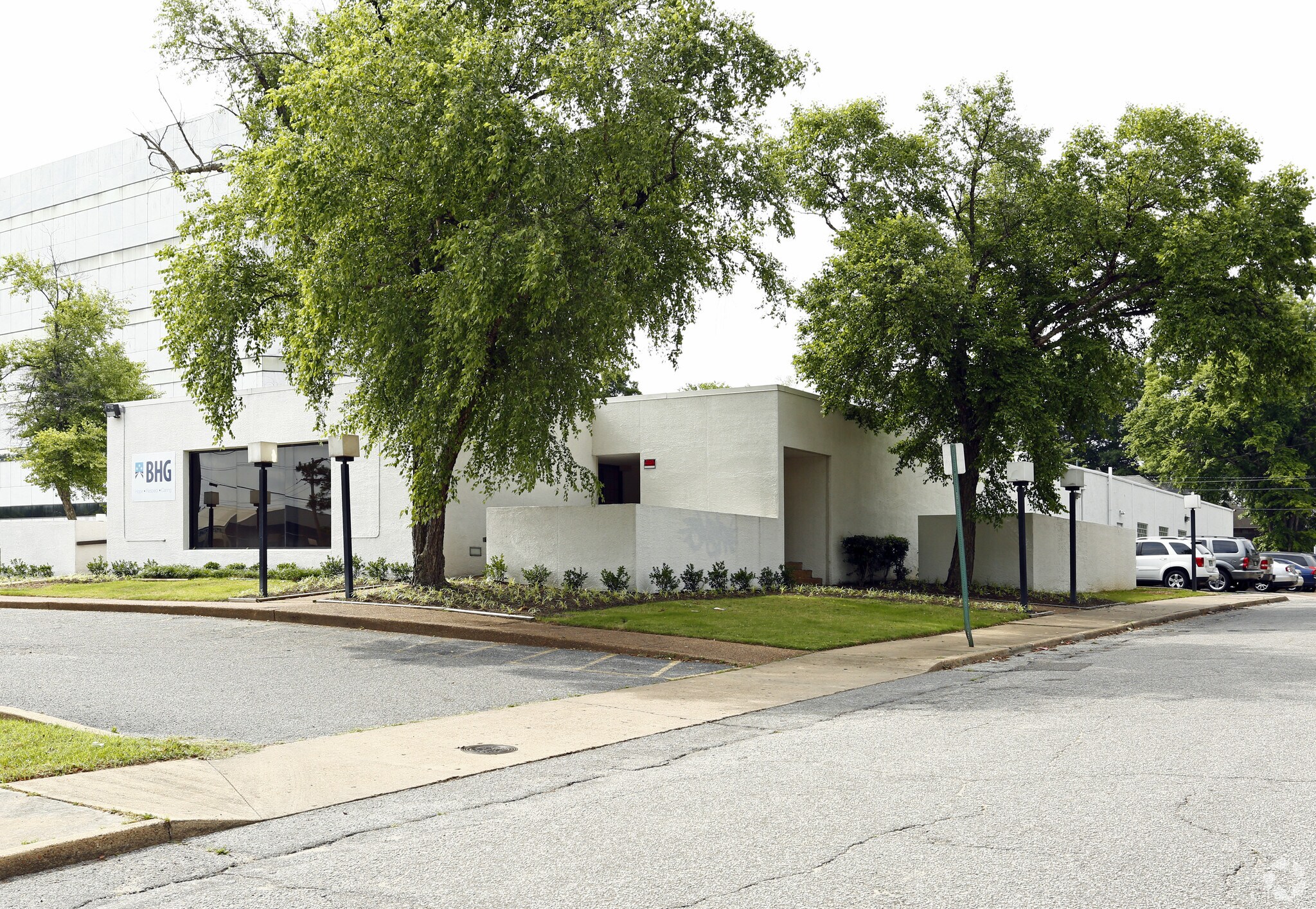 1734 Madison Ave, Memphis, TN for sale Primary Photo- Image 1 of 1