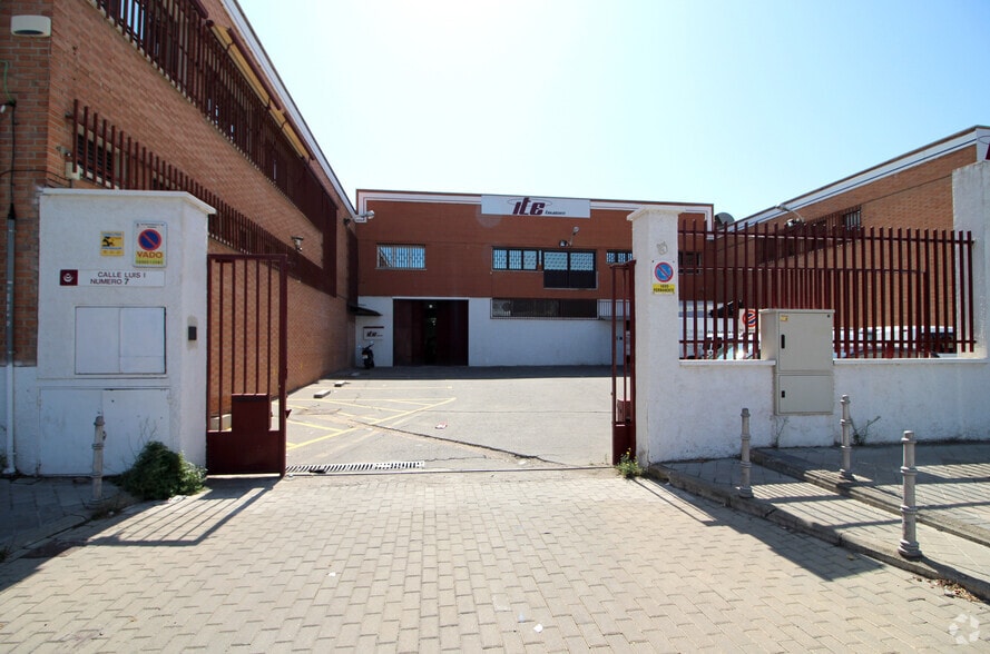 Industrial in Madrid, Madrid for lease - Building Photo - Image 2 of 3