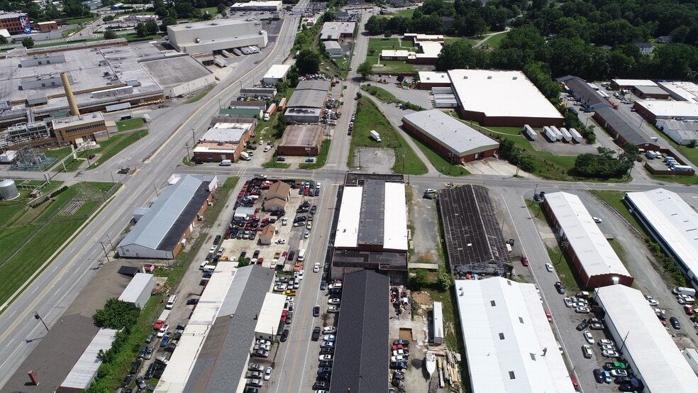 2103 Sullivan St, Greensboro, NC for sale - Building Photo - Image 3 of 8