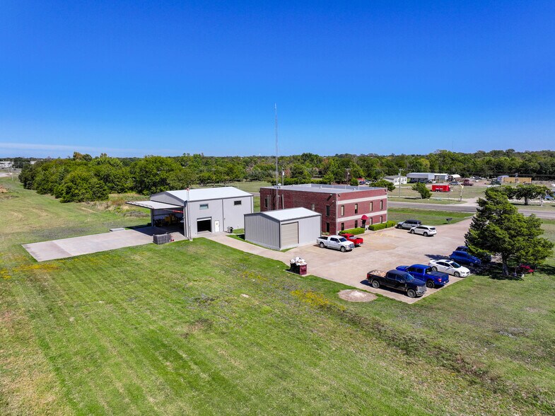 36549 State Highway 64, Wills Point, TX for sale - Primary Photo - Image 1 of 1