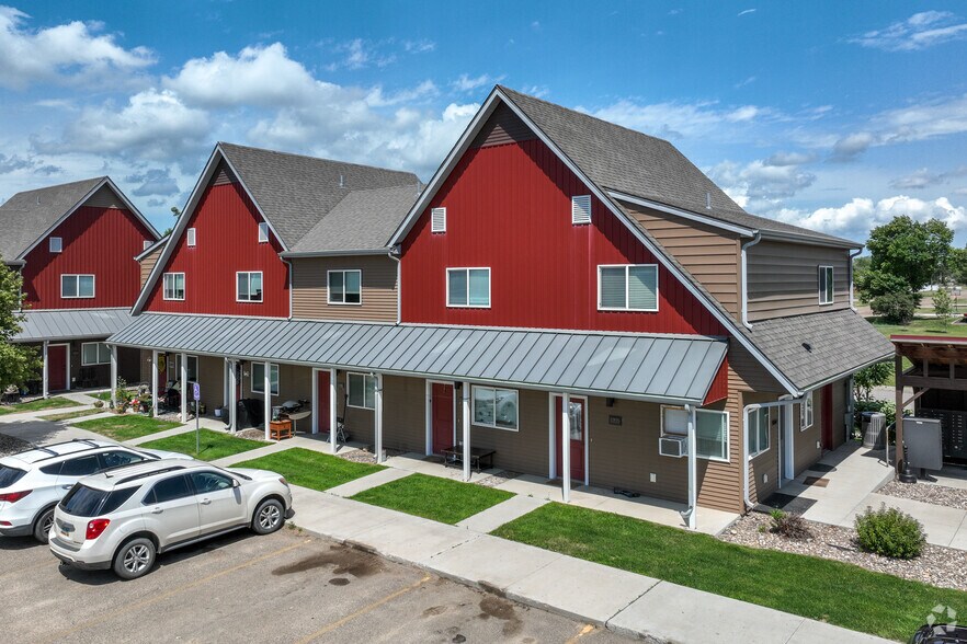 208 E 34th St, Williston, ND for sale - Primary Photo - Image 1 of 1