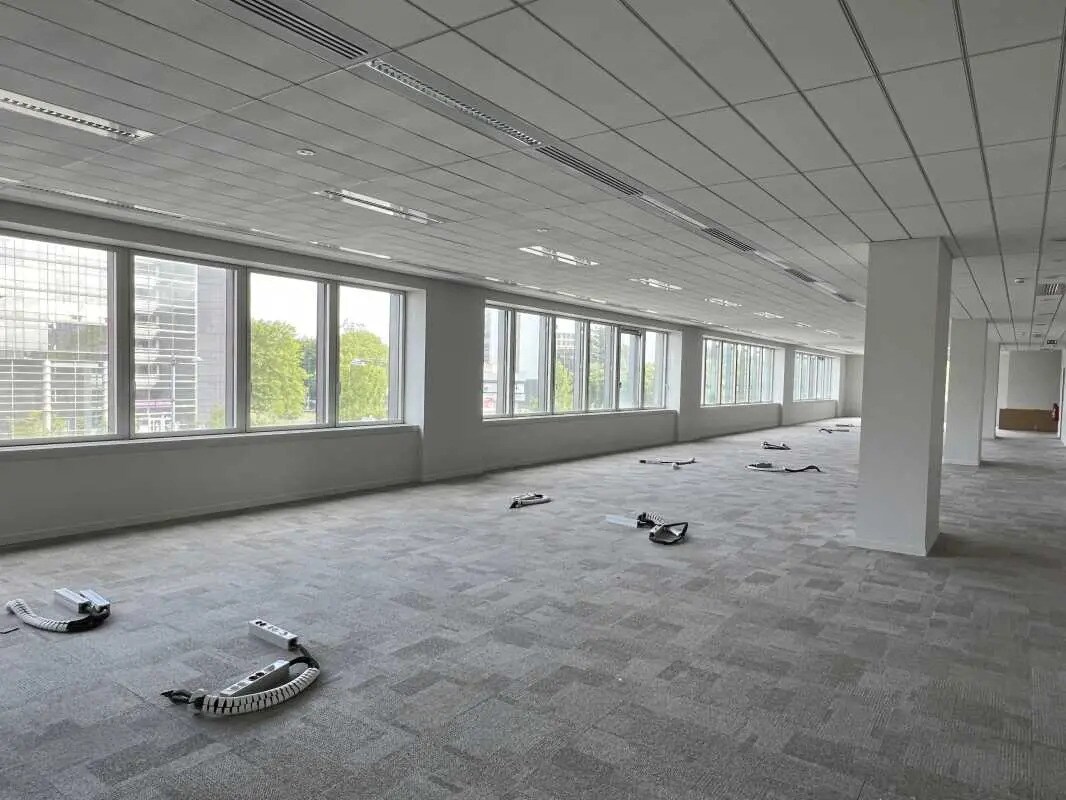 15 Avenue Du Centre, Guyancourt for lease Interior Photo- Image 1 of 4