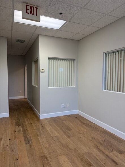 9240 Bonita Beach Rd, Bonita Springs, FL for lease - Interior Photo - Image 3 of 31