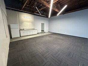 735 Southwest Blvd, Kansas City, KS for lease Interior Photo- Image 2 of 5