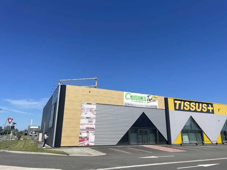 Retail in Portet-sur-Garonne for lease - Building Photo - Image 3 of 4