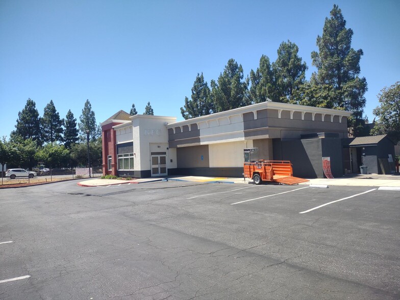 17050 Laurel Rd, Morgan Hill, CA for lease - Building Photo - Image 3 of 3