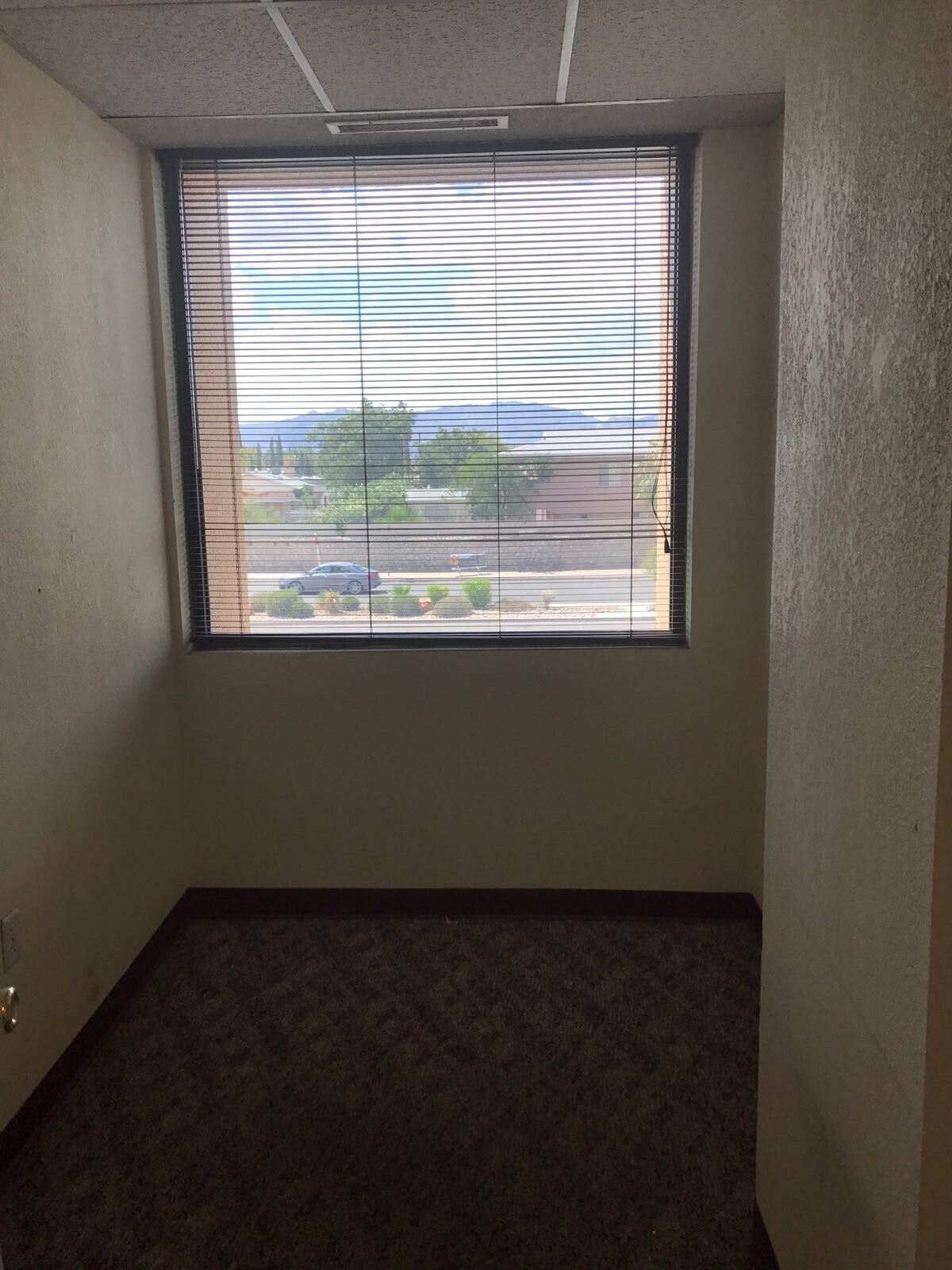 1545 Hawkins Blvd El Paso Tx 04 - 44z4c26