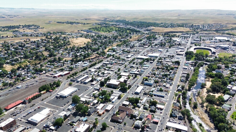 336 SW Emigrant Ave, Pendleton, OR for lease - Building Photo - Image 3 of 14