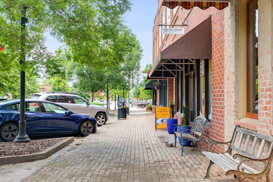 207 W Jefferson St, Madison, GA for lease - Building Photo - Image 2 of 28