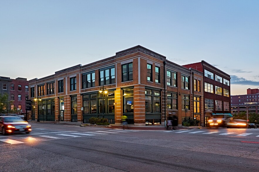 304 W 10th St, Kansas City, MO for lease - Building Photo - Image 1 of 6