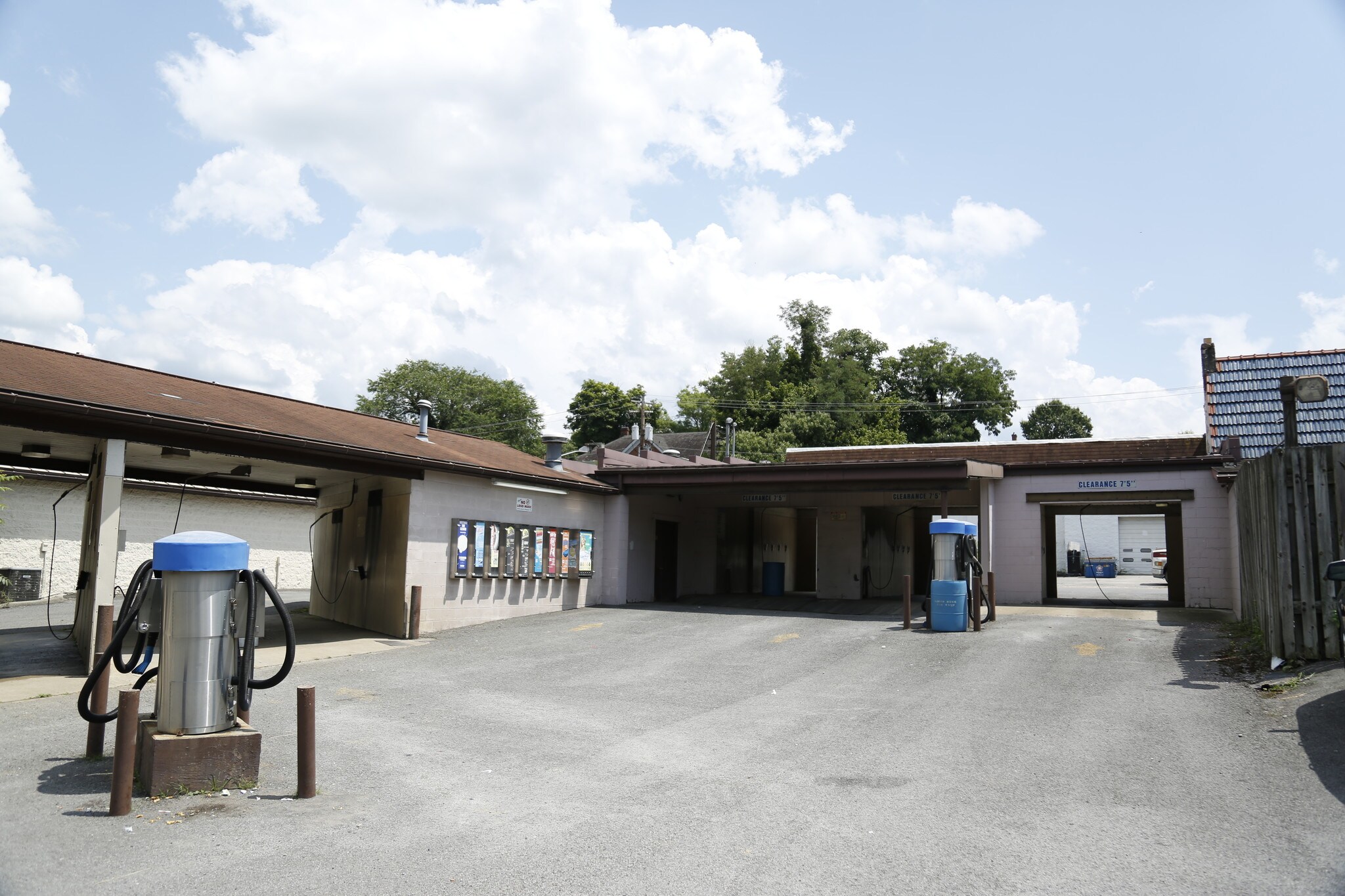 132 S High St, WV 26501 Car Wash Near Downtown WVU