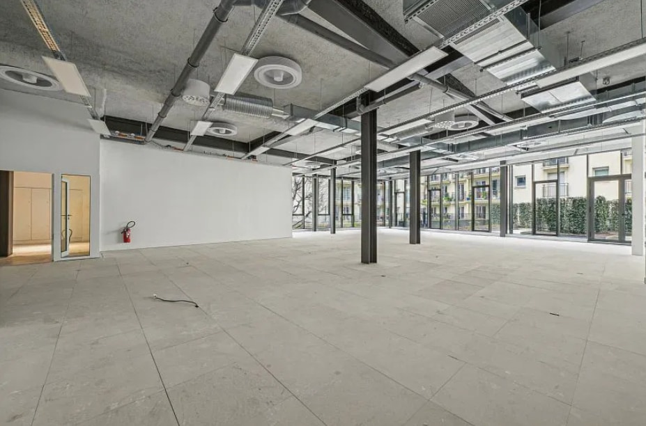 22-32 Rue De Clignancourt, Paris for lease Interior Photo- Image 1 of 9