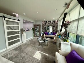 4698 S Highland Dr, Salt Lake City, UT for lease Interior Photo- Image 2 of 5