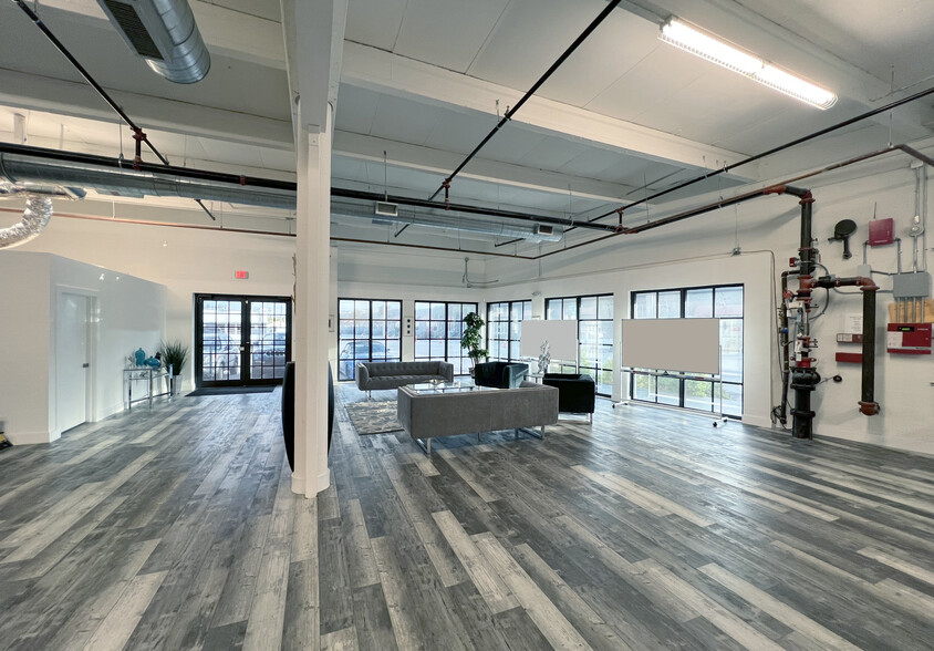 390 NE 72nd Ter, Miami, FL for lease - Interior Photo - Image 1 of 4