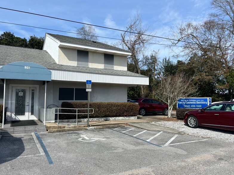 901 New Warrington Rd Pensacola - 901 New Warrington Rd Pensacola FL Building Photo 1 Large 