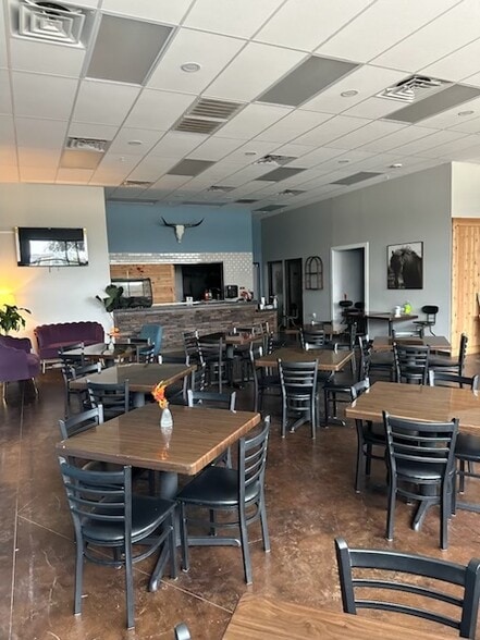 7251 Stoneway Dr N, Fort Worth, TX for sale - Interior Photo - Image 3 of 3