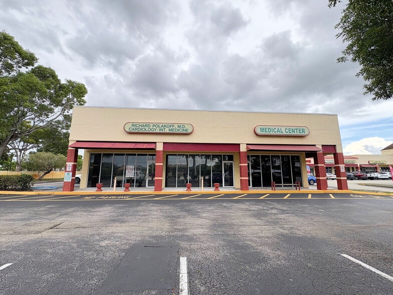 7118-7170 N Nob Hill Rd, Tamarac, FL for lease - Building Photo - Image 3 of 50