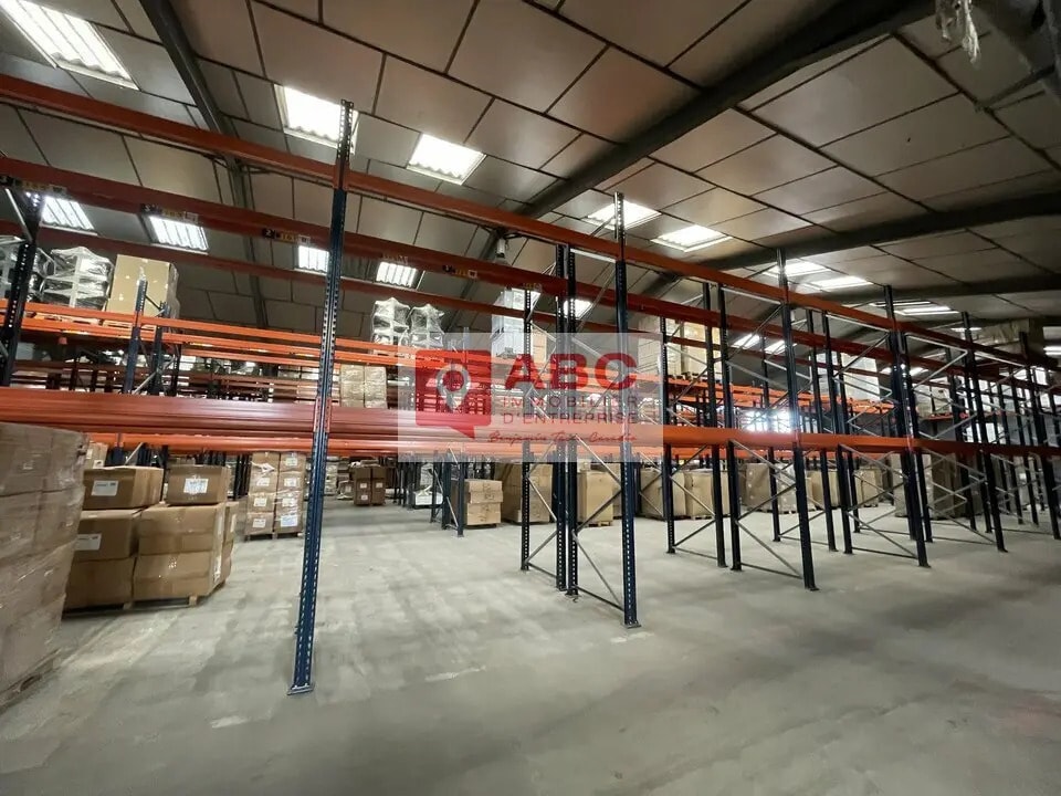 Flex in Vauvert for lease Interior Photo- Image 1 of 5