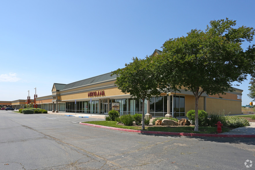 1005 E Pescadero Ave, Tracy, CA for lease - Building Photo - Image 1 of 3