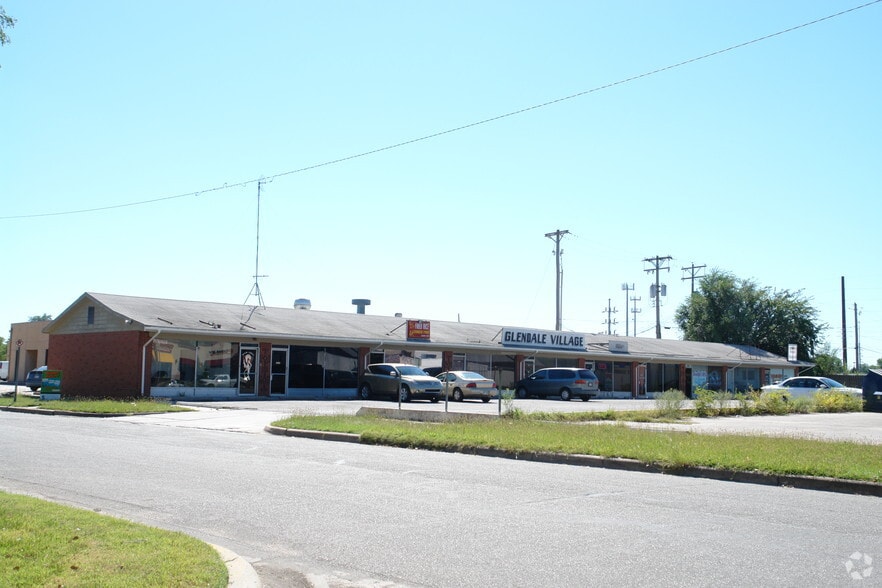 2417-25 S Glendale St, Wichita, KS for lease - Building Photo - Image 2 of 4