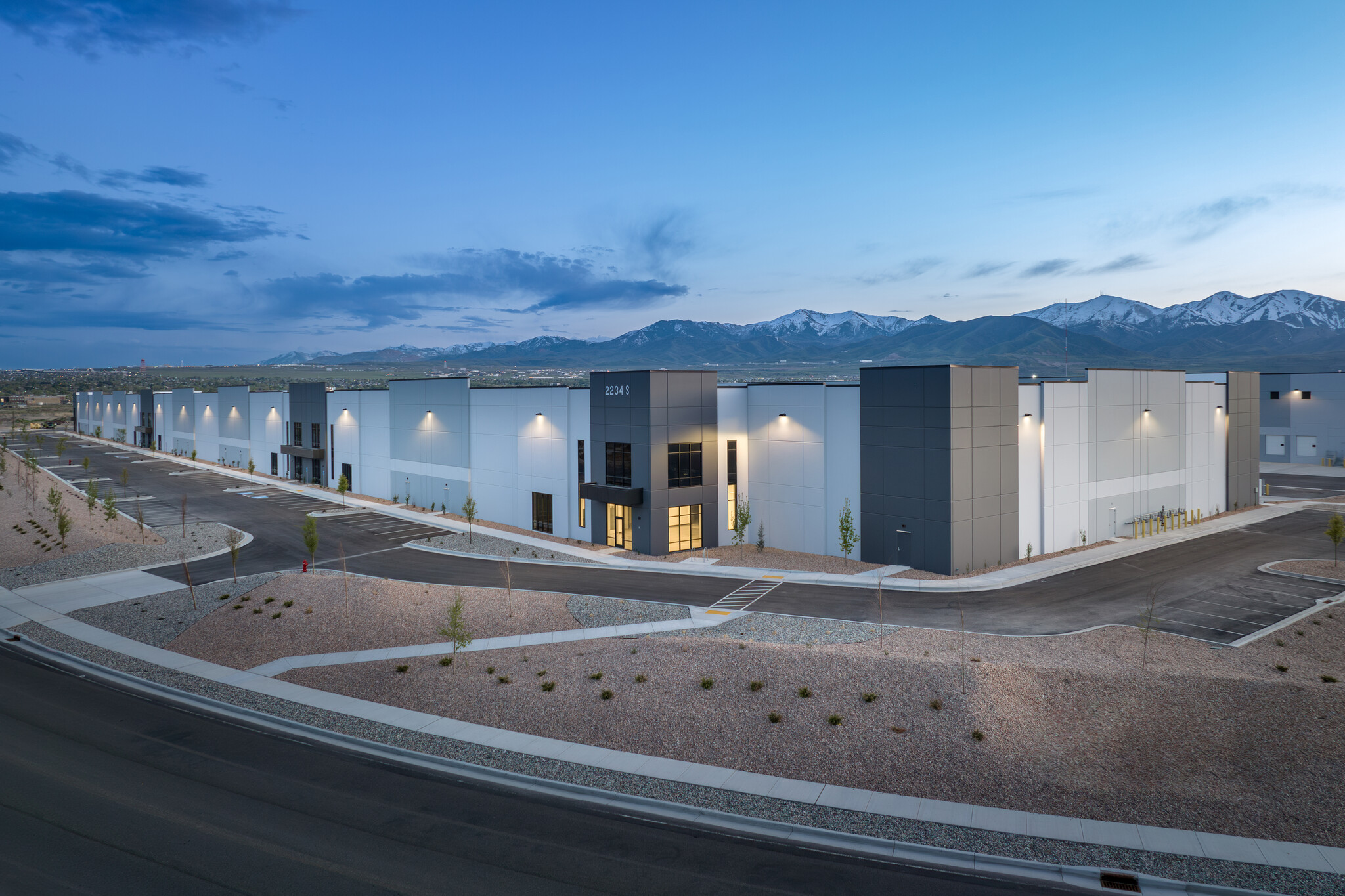 6075 W SR-201 S, West Valley City, UT for lease Building Photo- Image 1 of 29