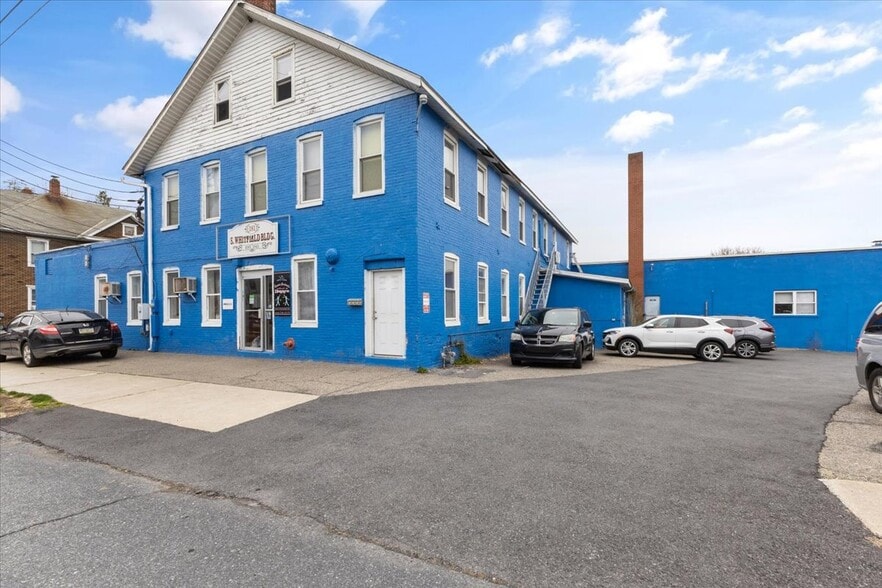 181 S Whitfield St, Nazareth, PA for sale - Building Photo - Image 1 of 42